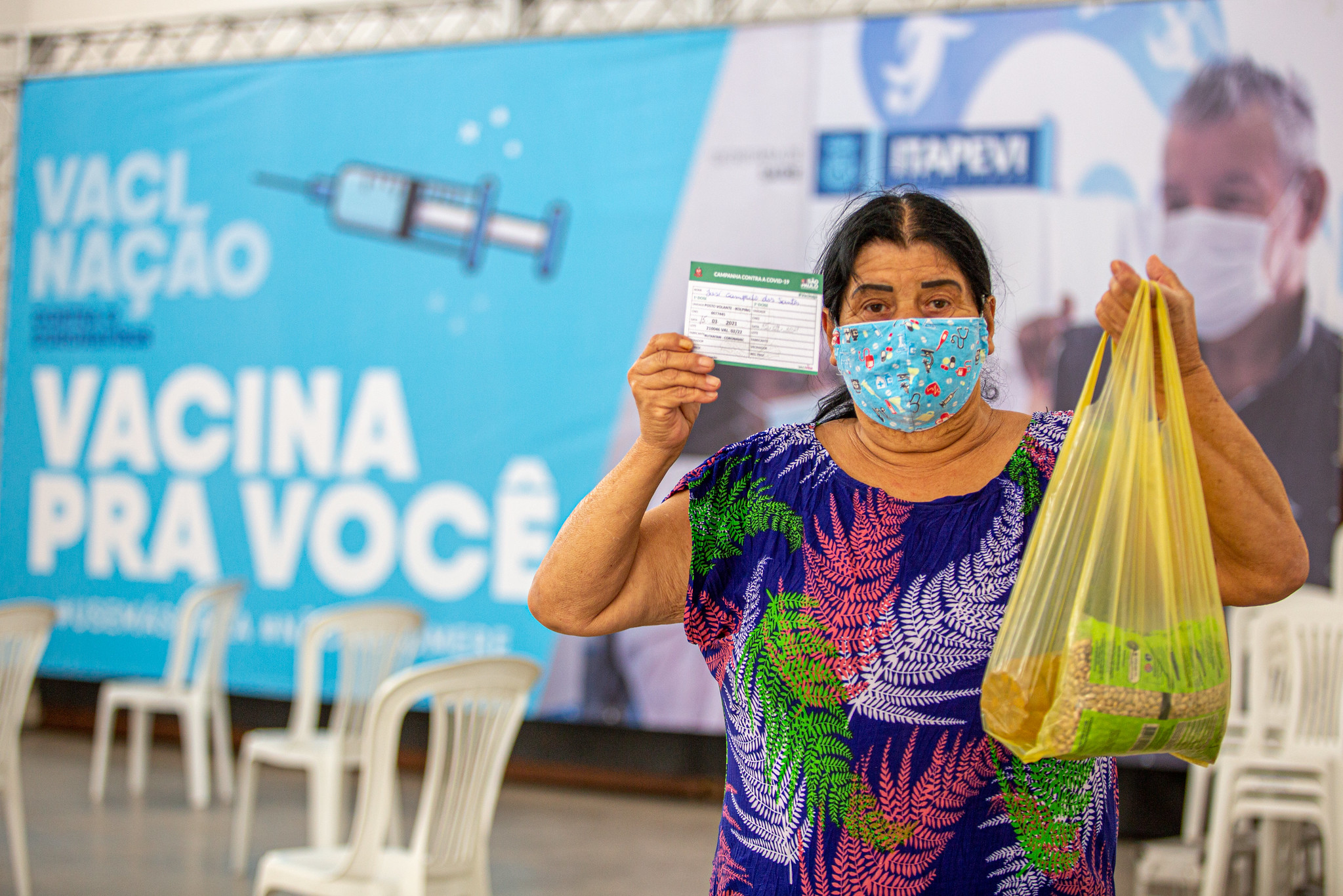 População doa alimentos para quem mais precisa em Itapevi