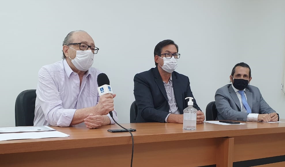 Pedro Kassab, engenheiro da consultoria Mobiflex, Franco Mantovani, secretário municipal de Segurança e Mobilidade Urbana e o Procurar Municipal Paulo Oliveira