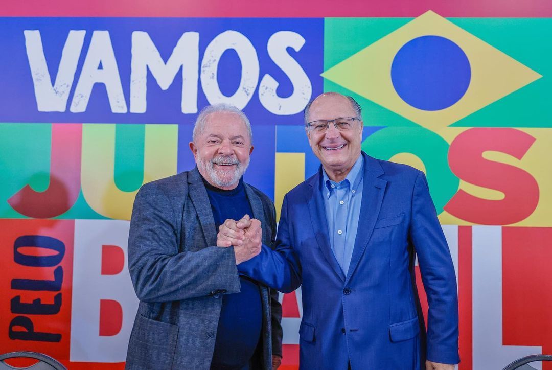 No Datafolha, Lula aparece na espontânea com 38%, contra 22% de Bolsonaro